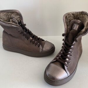 Peckott Women’s Brown Faux Suede High Top Sneakers 39 Fur Trim Metallic Toe NWOB
